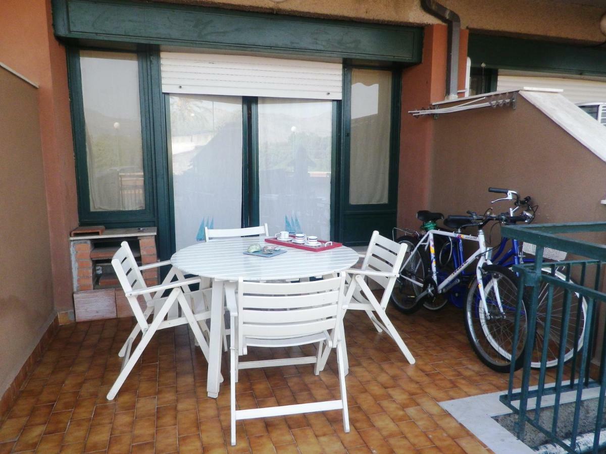 Pietre Nere Aparthotel Giardini Naxos Exterior photo